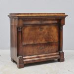 1419 3405 CHEST OF DRAWERS